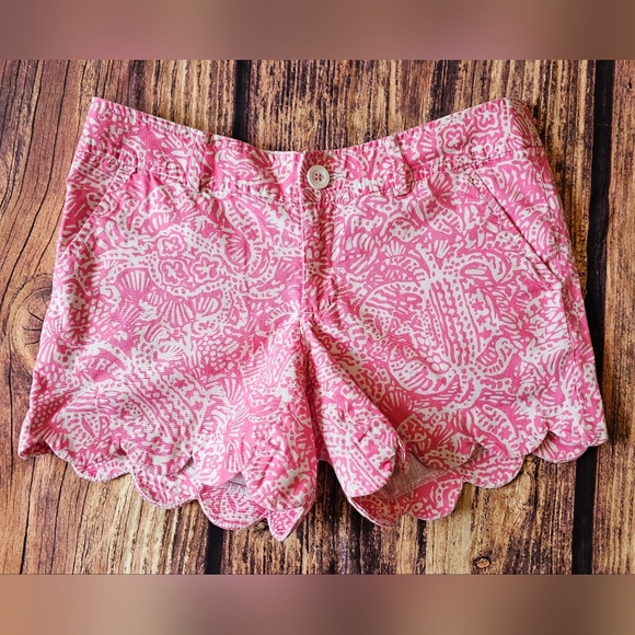 Lilly Pulitzer Pants - Lilly Pulitzer Women's Size 2 Buttercup Shorts Scalloped Hem Pink White So Cute!